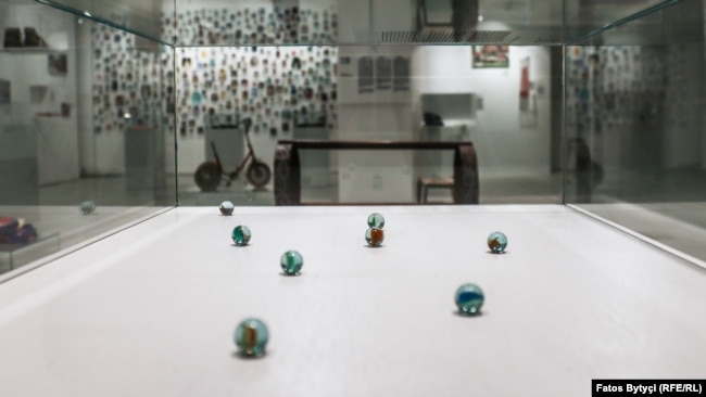 Arbrijevi klikeri, imao je sedam godina i šest meseci, kada je ubijen tokom rata