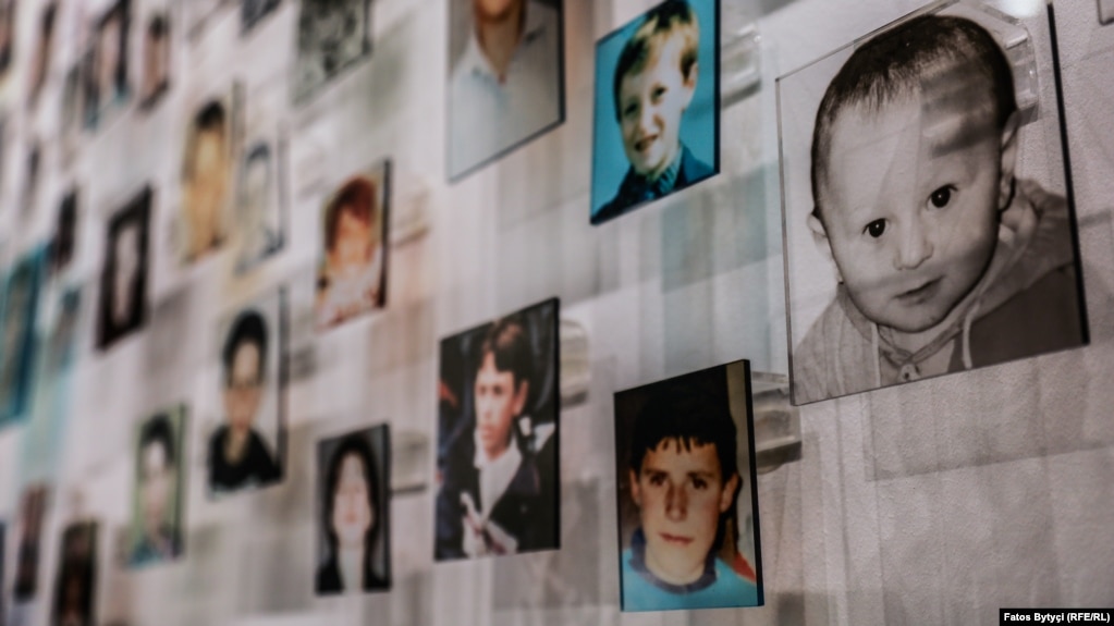 Fotografije ubijene dece
